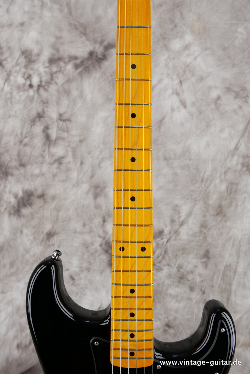 Fender_Stratocaster_made_from_Parts_David_Gilmour_ Mexico_black_2020-012.JPG
